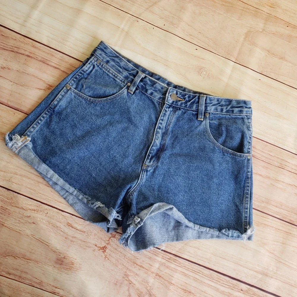 Wrangler Drew Denim Shorts Womens 12‎ Blue High Rise Raw Hem Cutoff Medium Wash